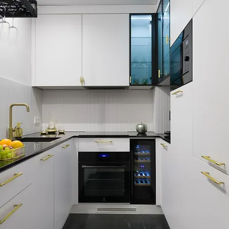 Margi Flair Private 2person Jacuzzi Hanza Tower Apartment *