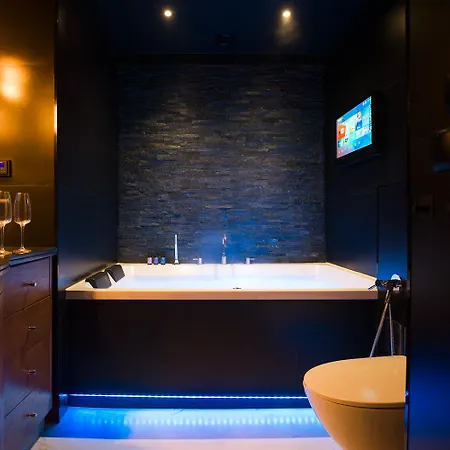 Apartment Margi Flair Private 2person Jacuzzi Hanza Tower *